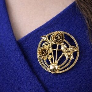 Garden Rose Brooch 1.5” Gold Tone Botanical Symbol 50s MCM Office Cocktail VTG